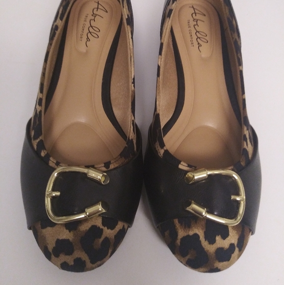 size 2 leopard print shoes
